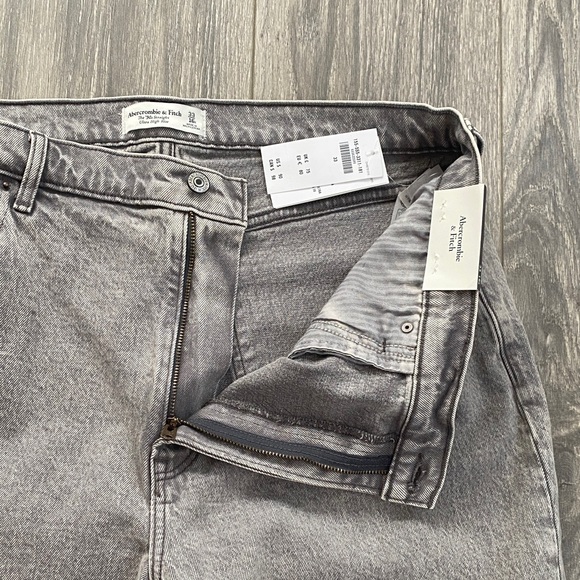 Abercrombie & Fitch - NWT! The 90’s Straight Ultra High Rise Jeans- Size 33/16 R - Picture 5 of 8